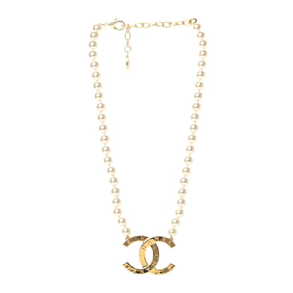 Chanel Pearl CC Paris Button Short Necklace Gold 2 of 3
