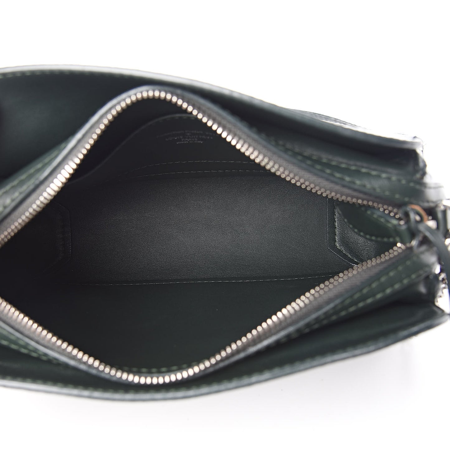 Vernis Deerskin Bonded Chain Pochette Marine