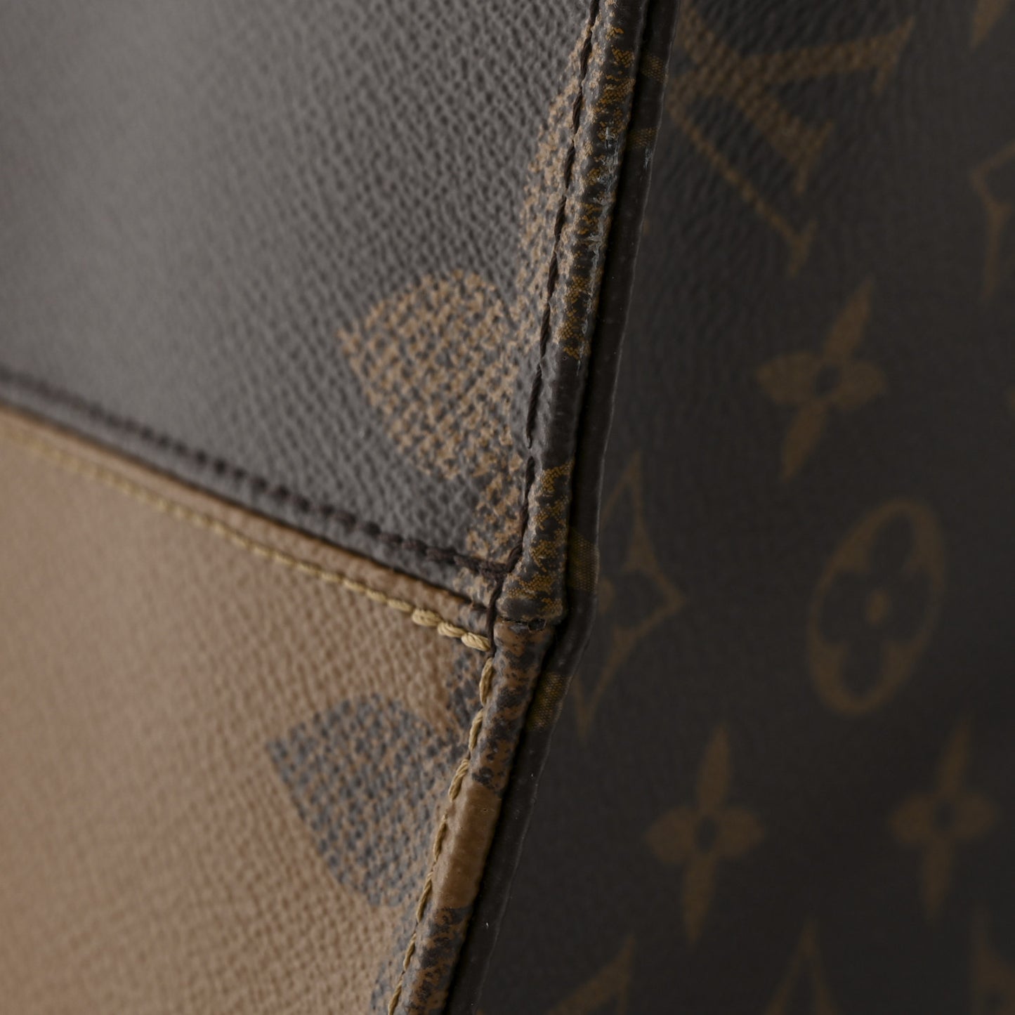 Reverse Monogram Giant Onthego GM