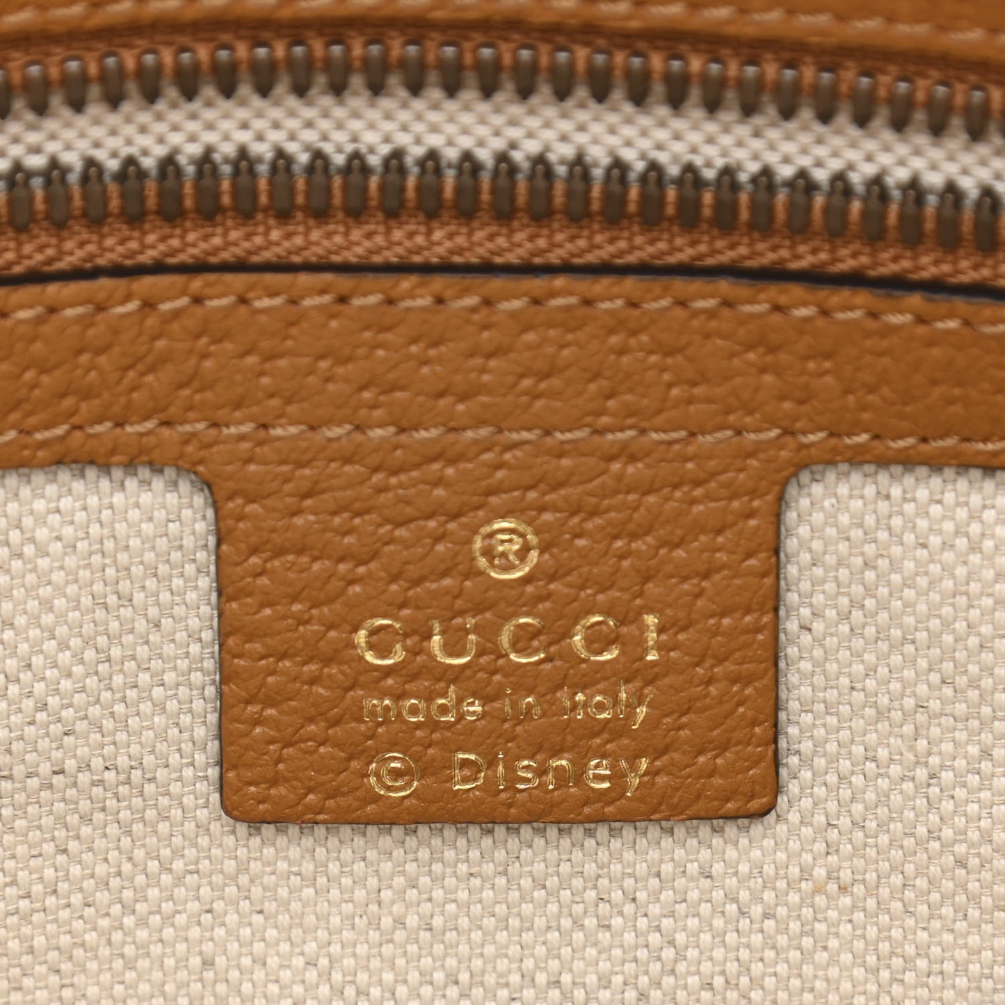 X DISNEY Mini Vintage GG Supreme Monogram Mickey Mouse Small Belt Bag 95 38 Beige Vintage Sun Oil