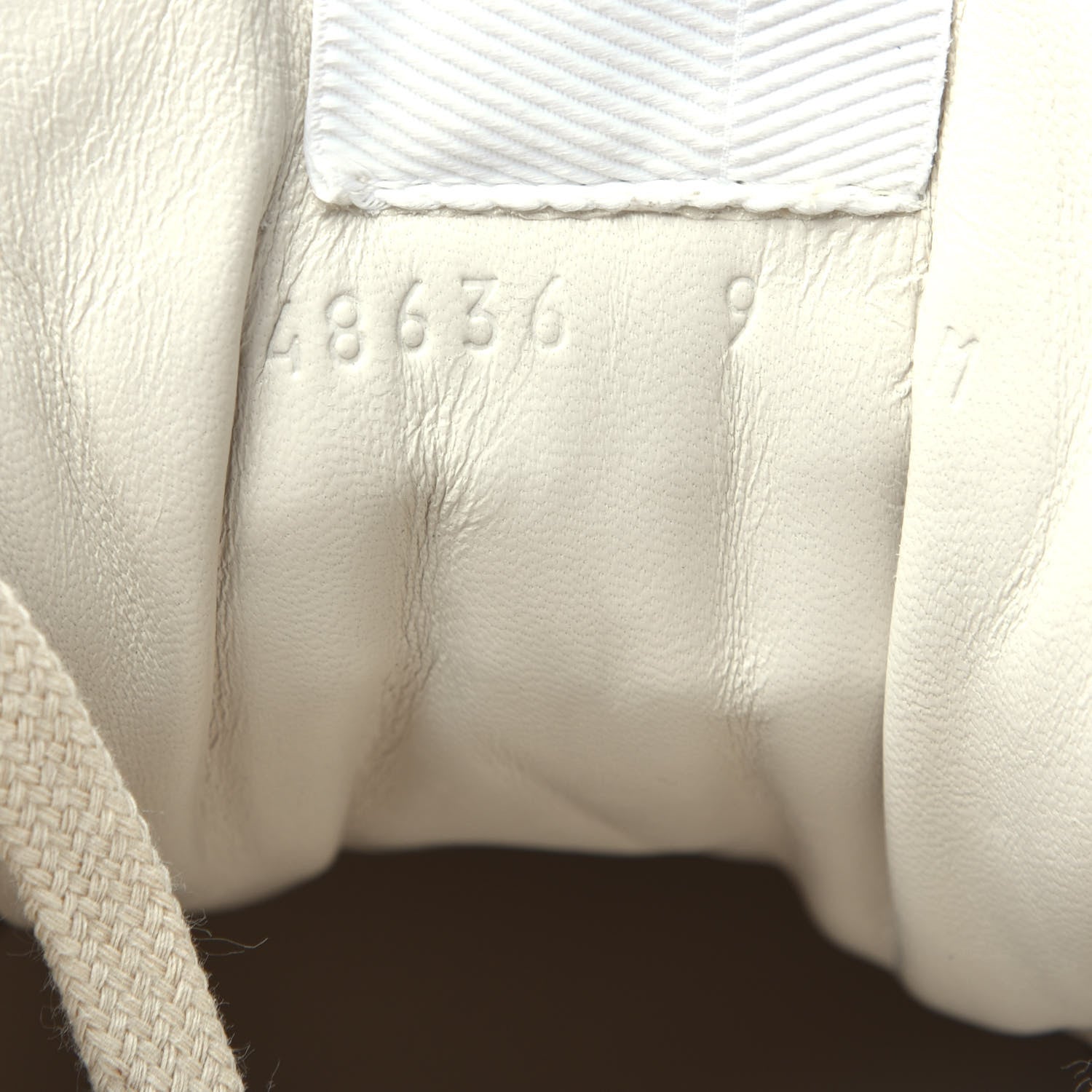 Gucci Calfskin Interlocking G Star Mens Rhyton Sneakers 9 Mystic White 9 of 10