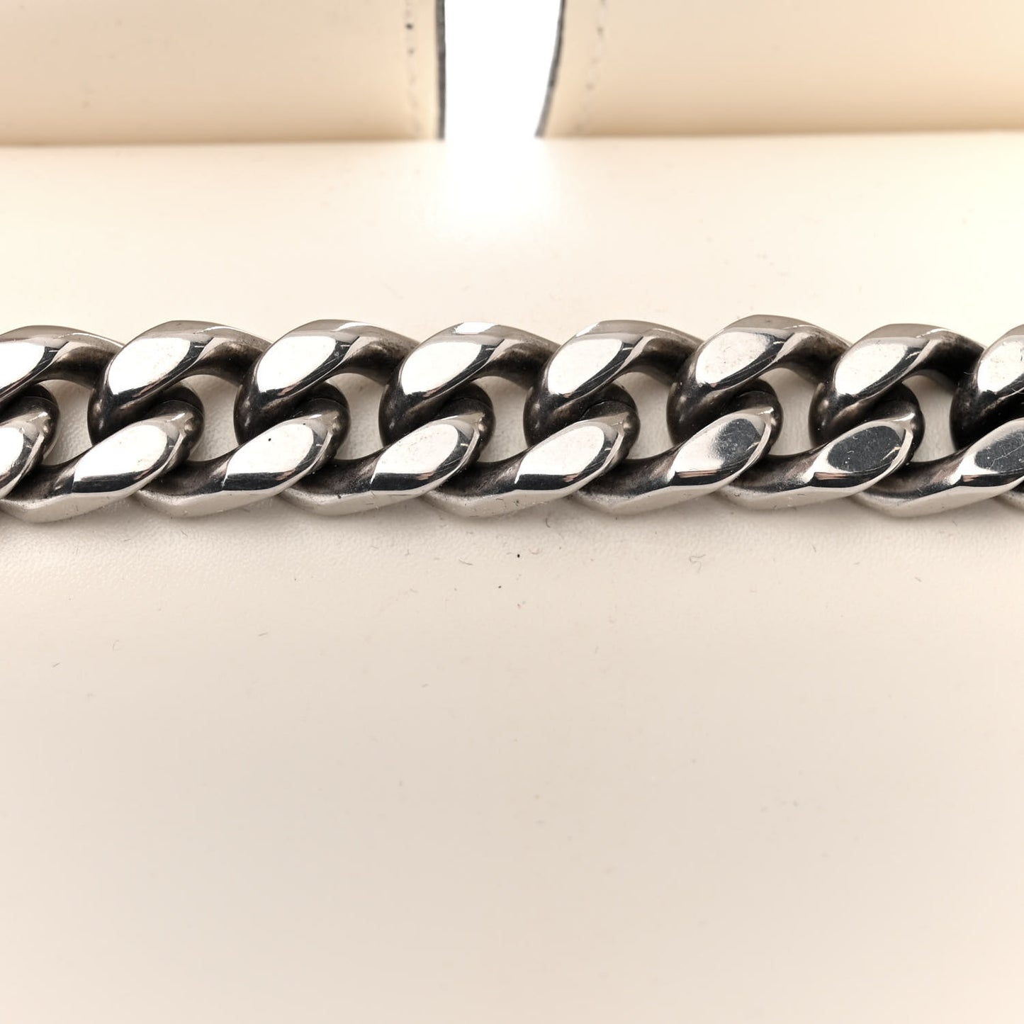 Calfskin Slash Knuckle Shoulder Bag Black Ivory