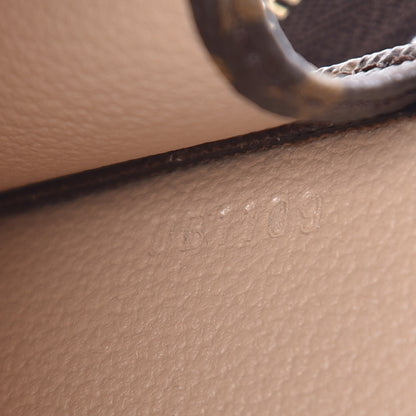Louis Vuitton Monogram Toiletry Pouch 19 6 of 7