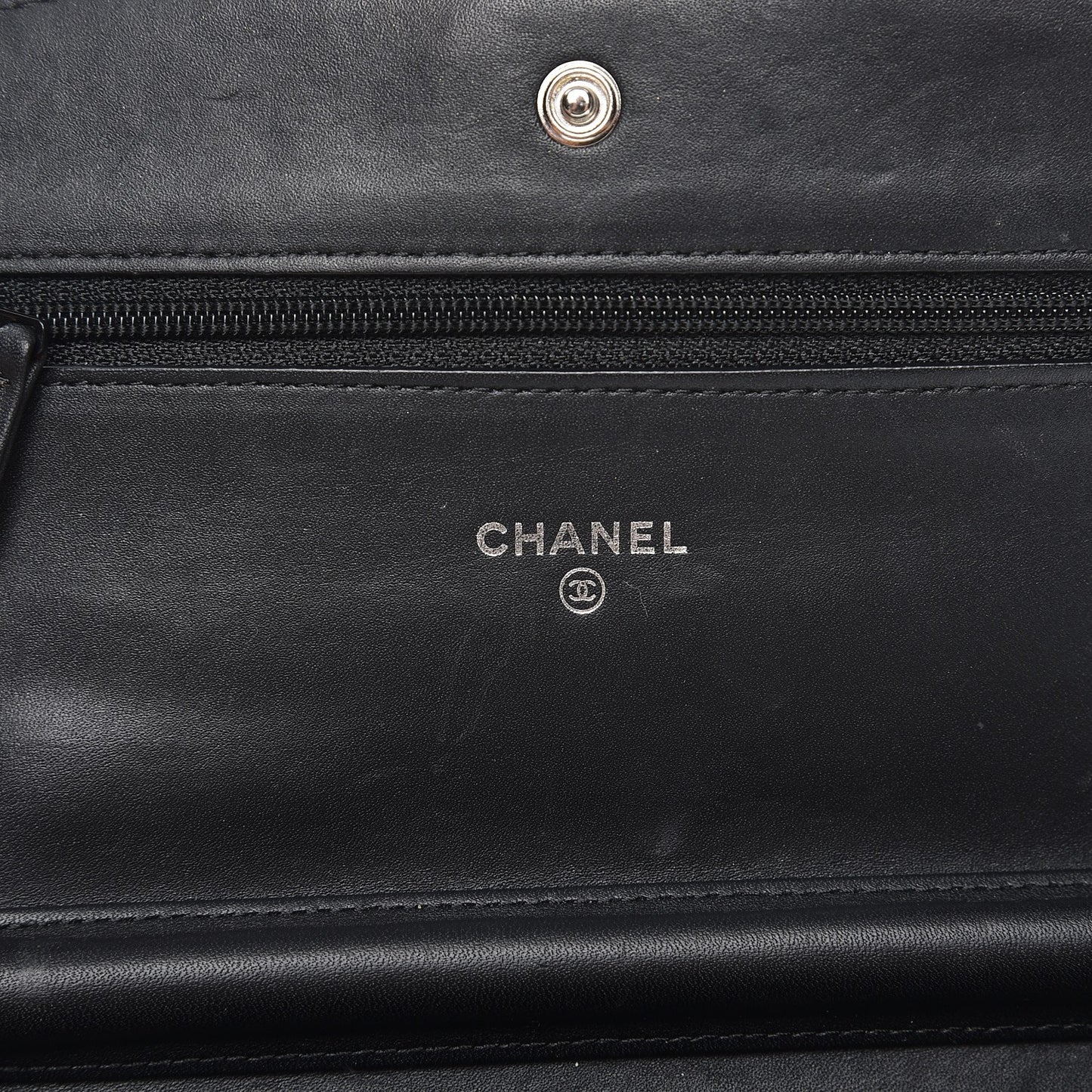 Patent Quilted Brilliant Wallet On Chain WOC Black