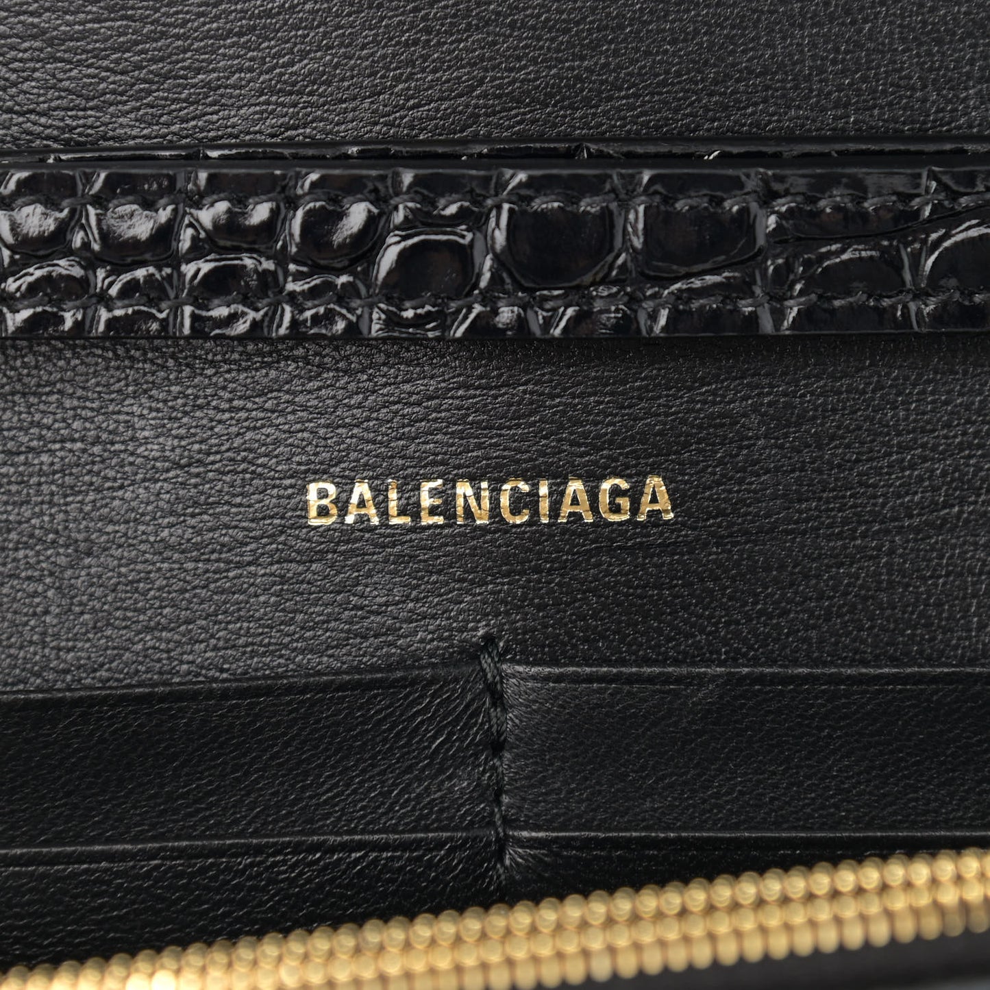 Shiny Calfskin Crocodile Embossed Hourglass Chain Bag Black