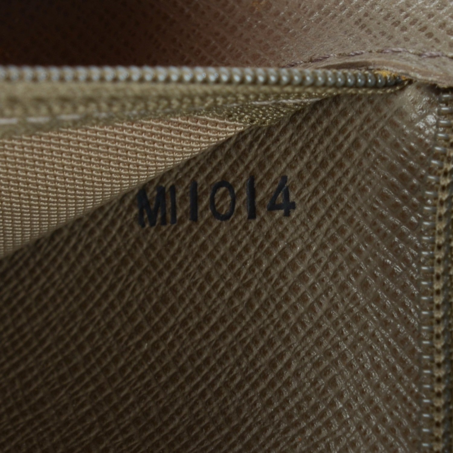 Louis Vuitton Damier Geant Mage Terre 7 of 7