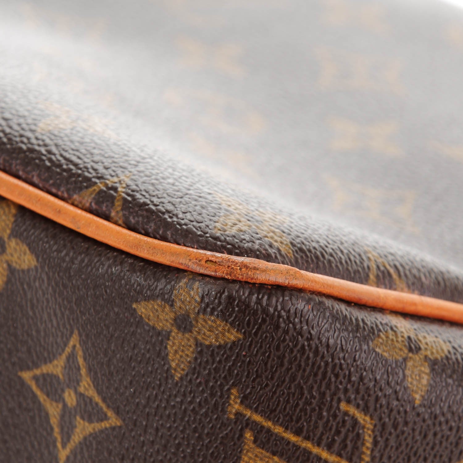 Louis Vuitton Monogram Batignolles Vertical 8 of 9