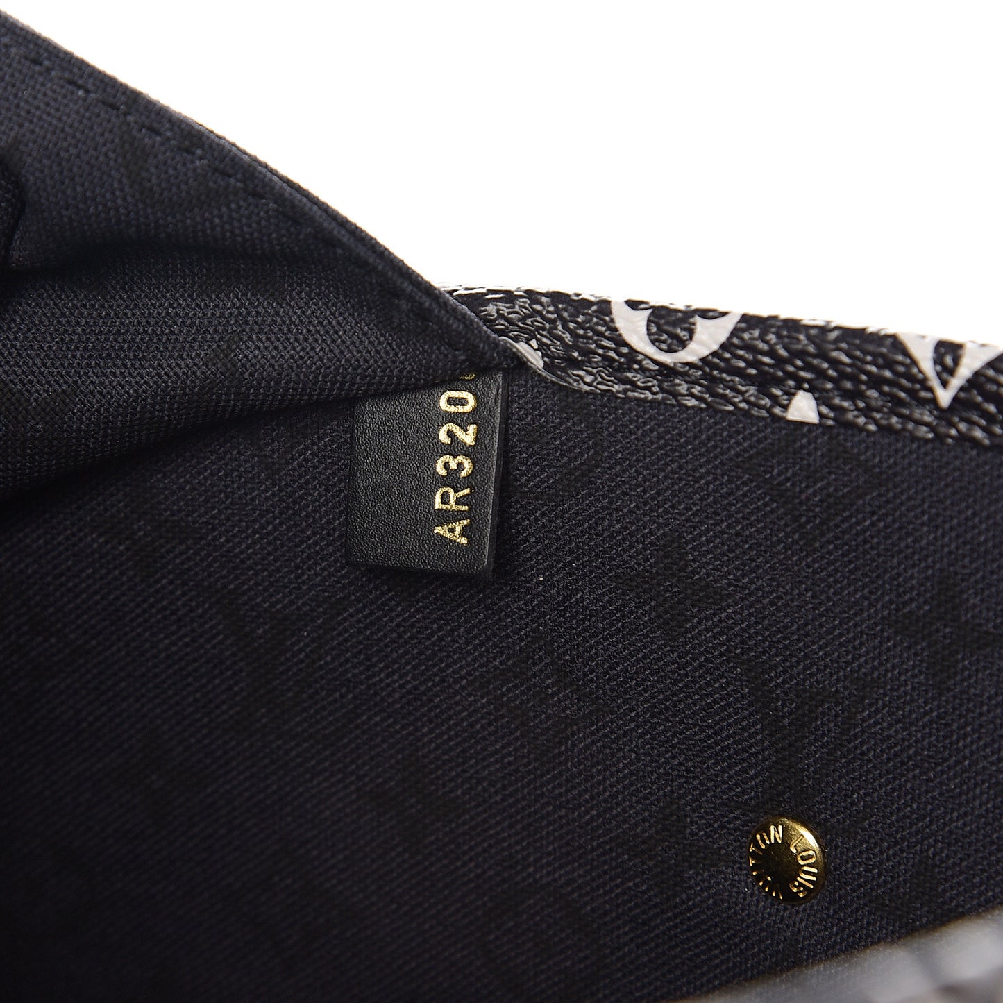 Monogram Giant Crafty Neverfull MM Creme Rouge Black