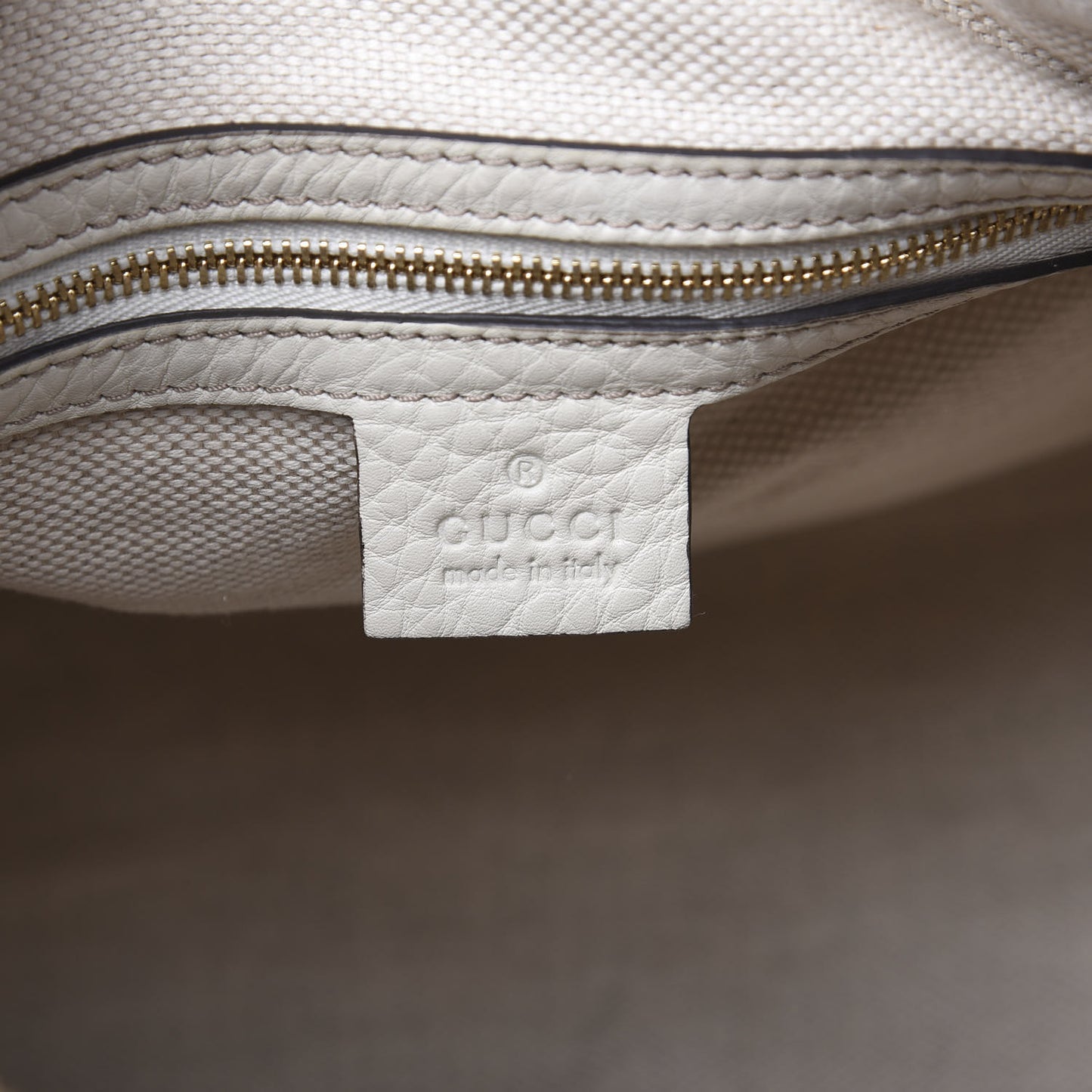 Pebbled Calfskin Medium Soho Boston Off White