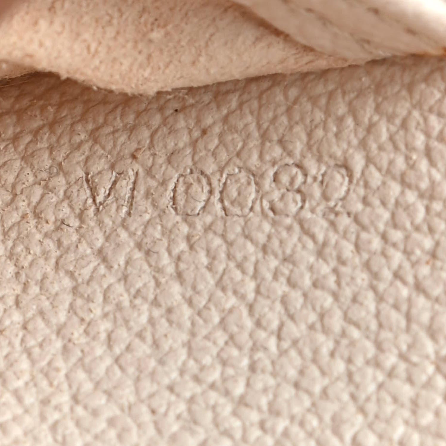 Louis Vuitton Monogram Trousse Blush GM 11 of 12
