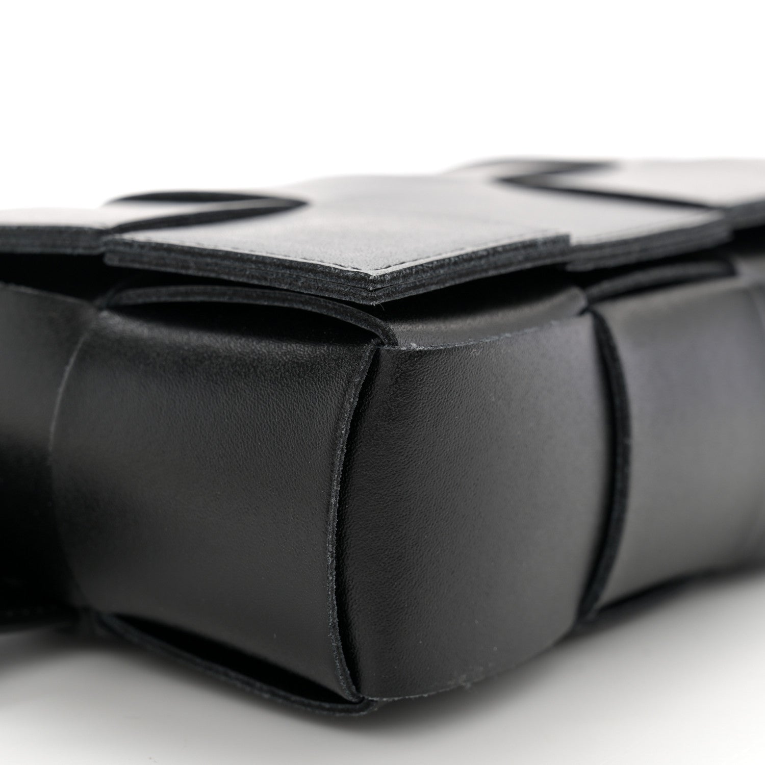 Bottega Veneta Nappa Maxi Intreccio The Belt Cassette Bag Black 8 of 9