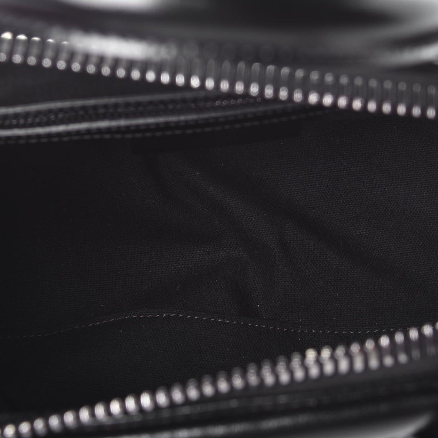 Shiny Lord Calfskin Small Antigona Black