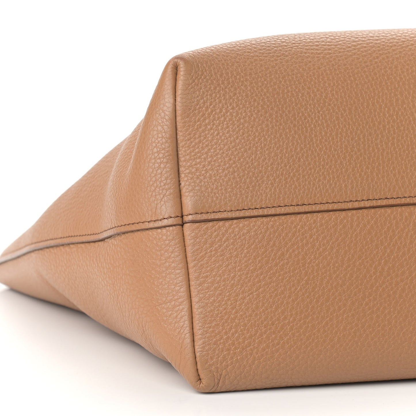 Vitello Daino Pocket Shopping Tote Cammeo