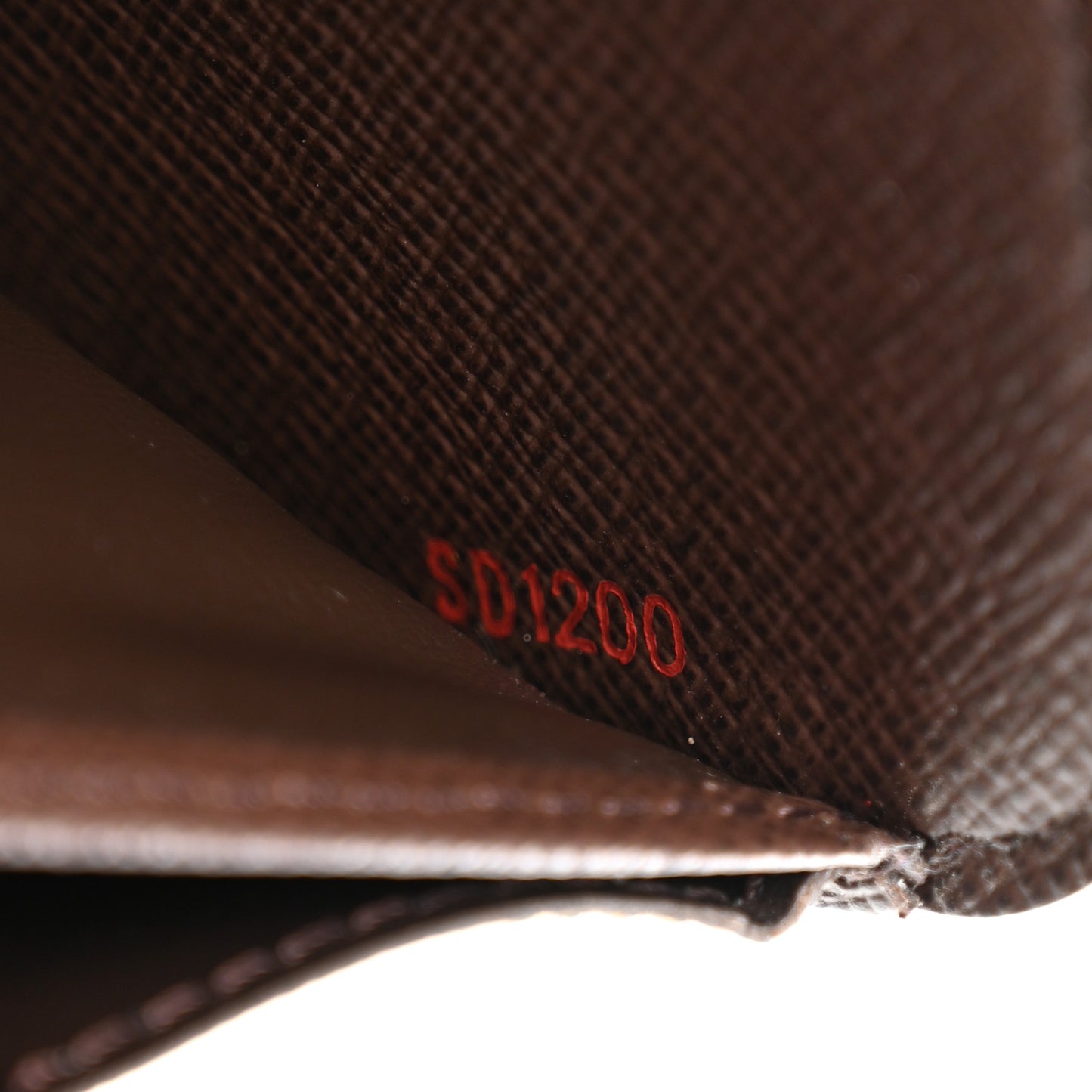 Damier Ebene Zippy Wallet