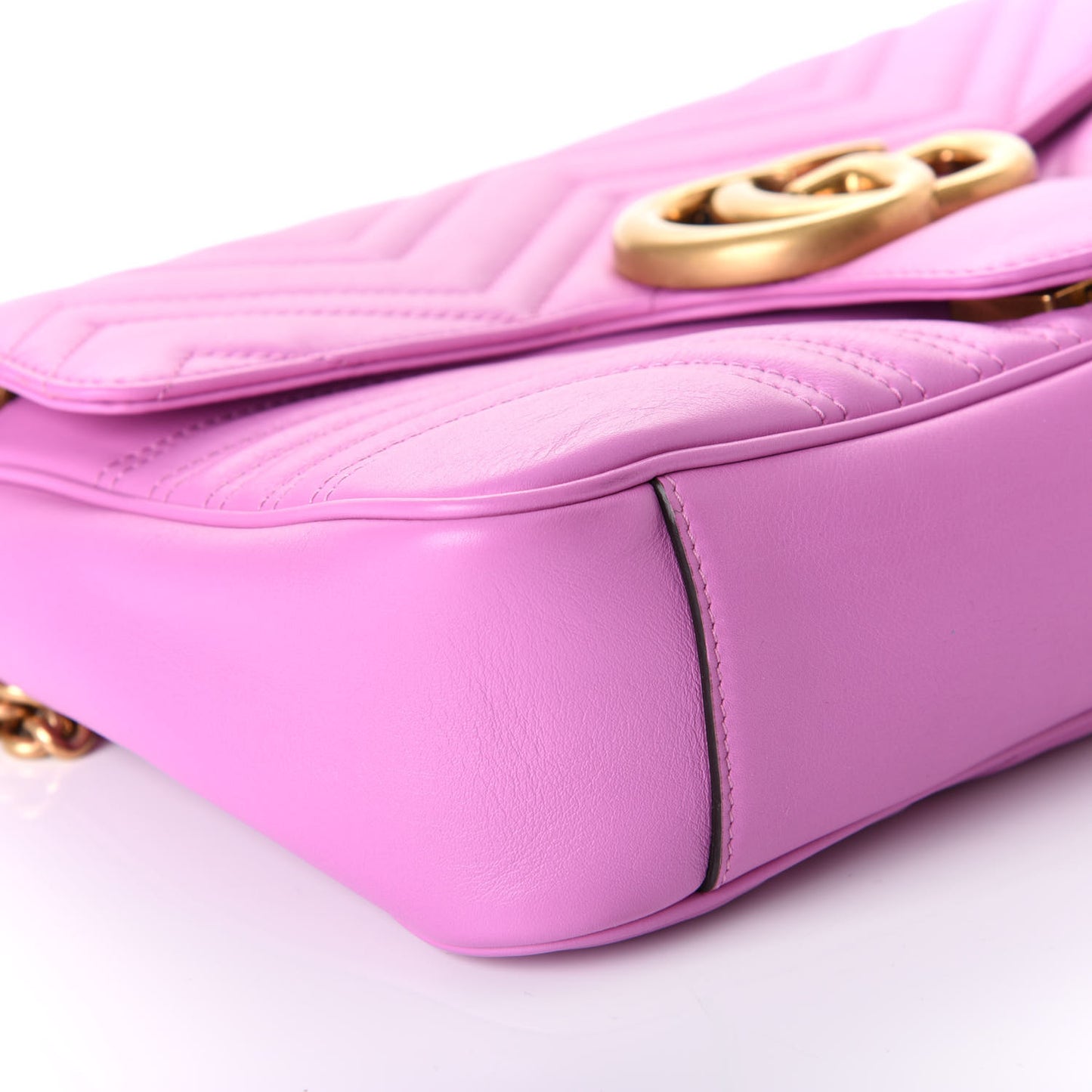 Calfskin Matelasse Medium GG Marmont Shoulder Bag Candy Mousse