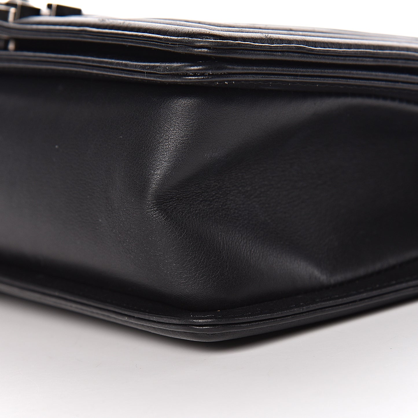 Lambskin Chevron Medium Boy Flap Black