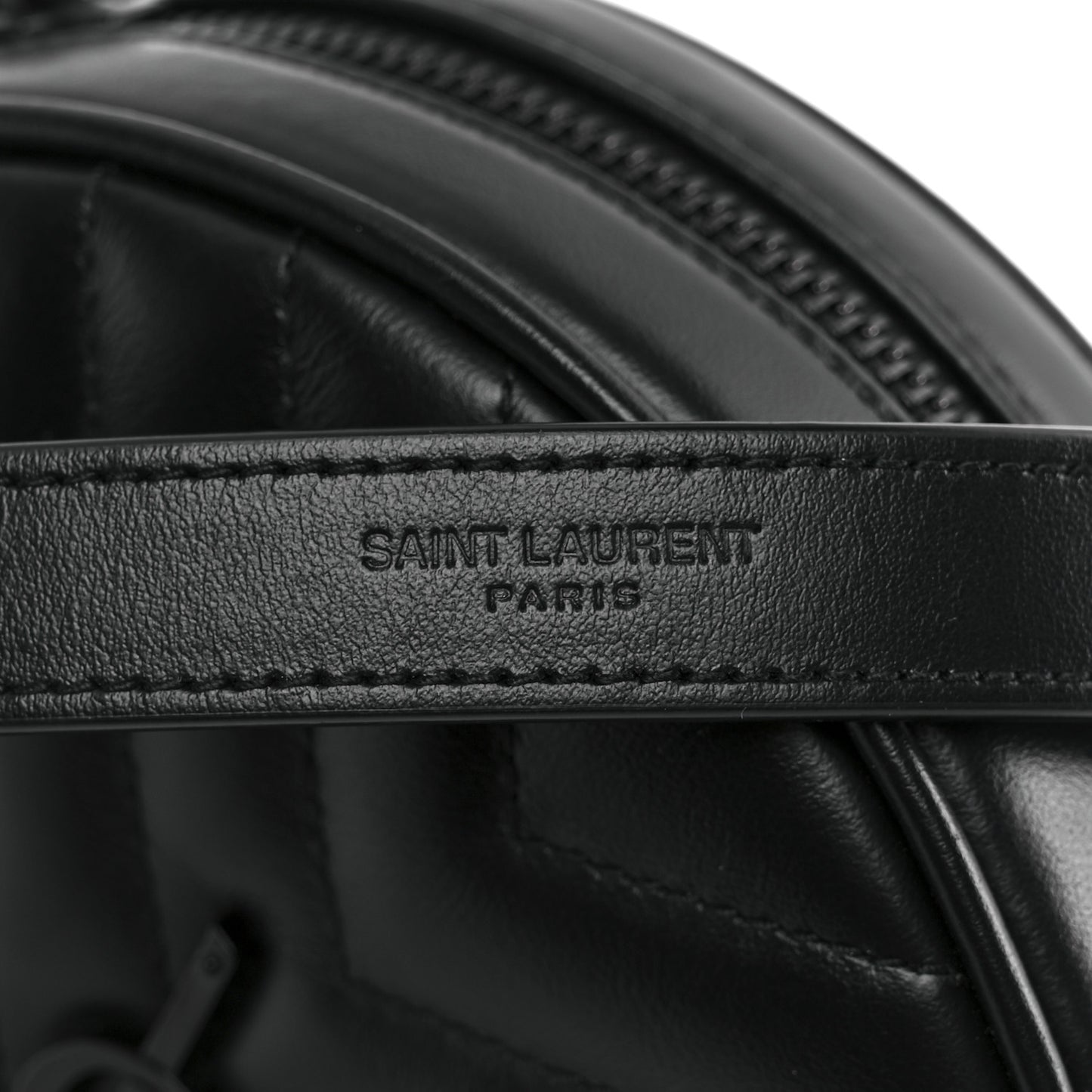 Calfskin Matelasse Chevron Round Vinyle Camera Bag Black