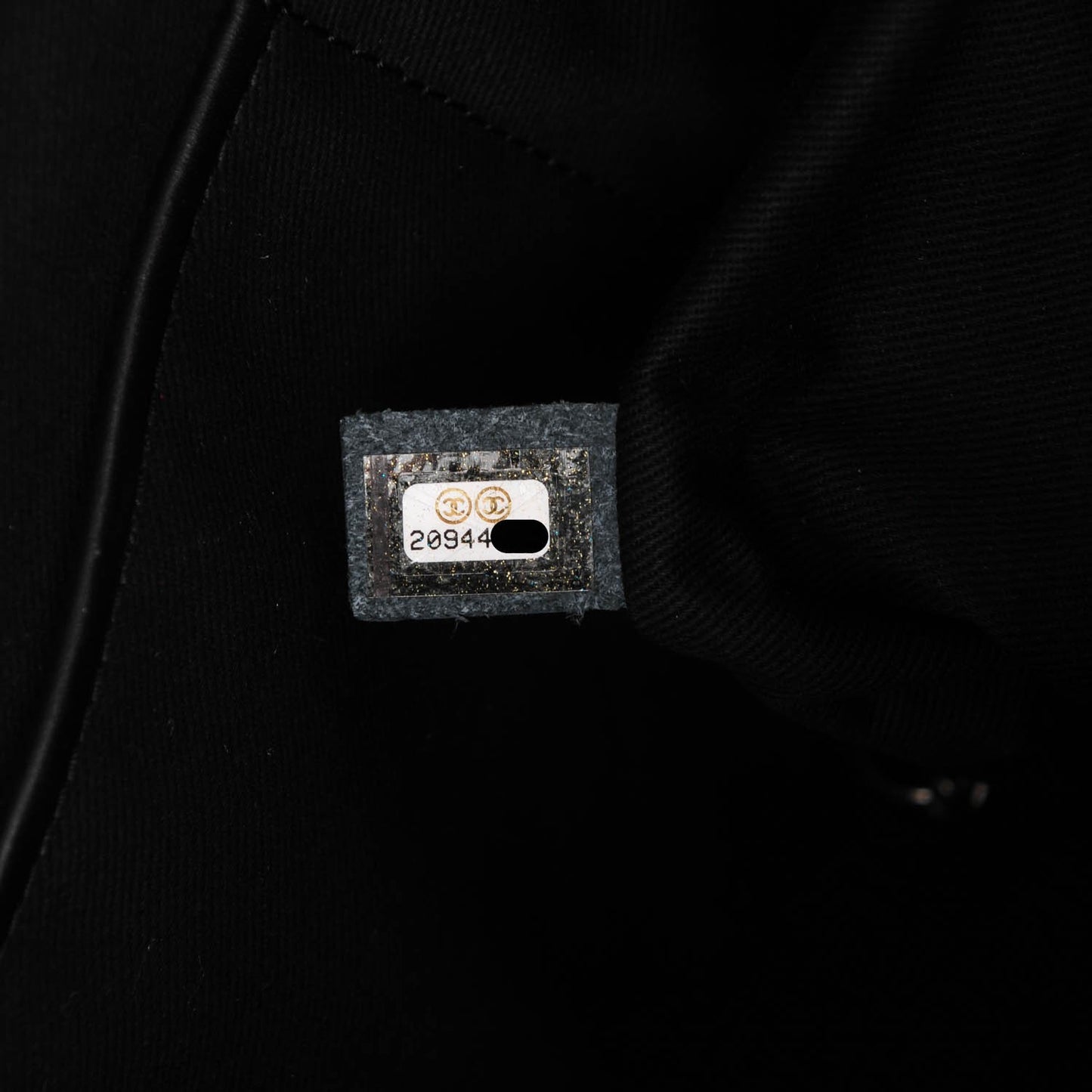 Calfskin CC Pocket Hobo Black