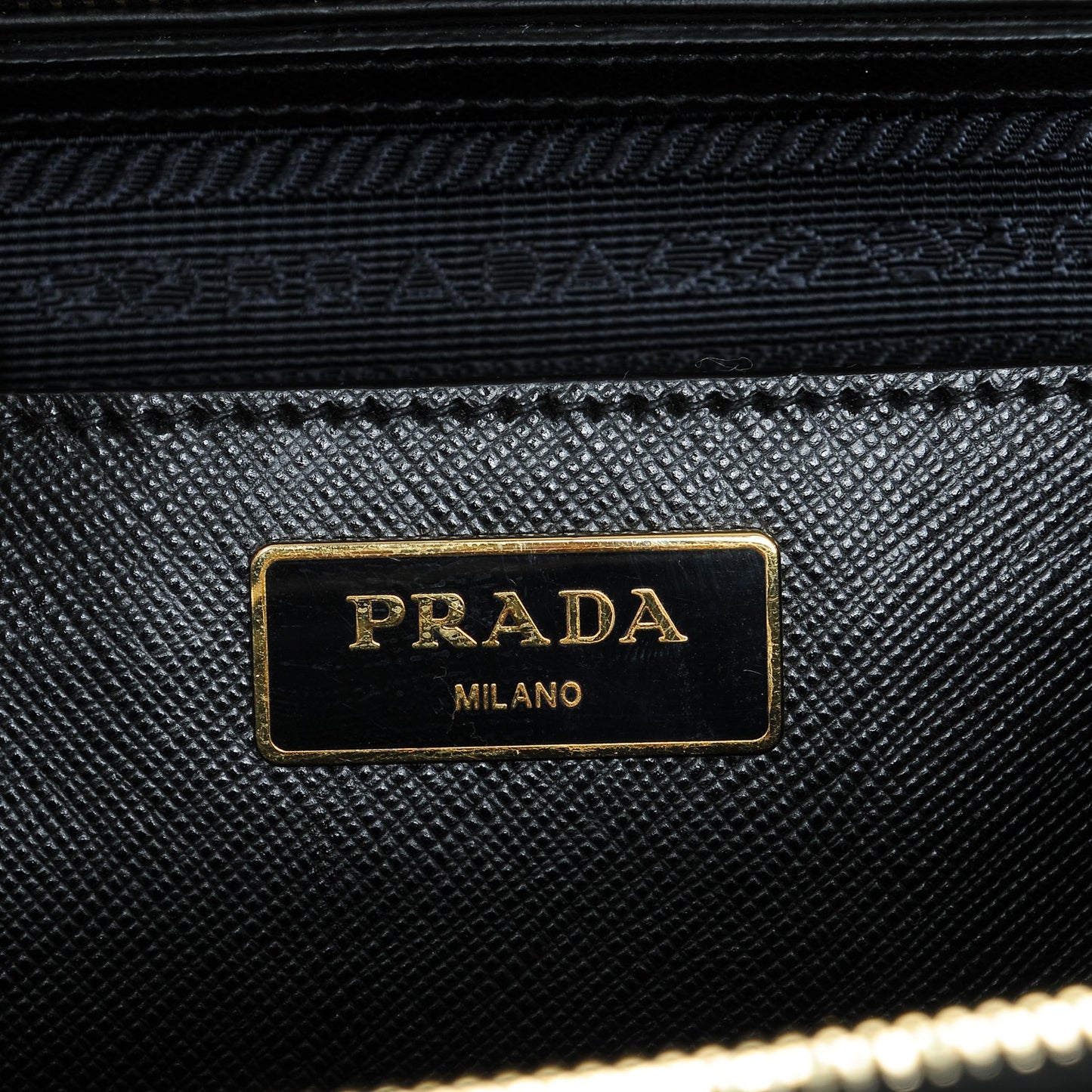 Saffiano Large Galleria Double Zip Tote Black