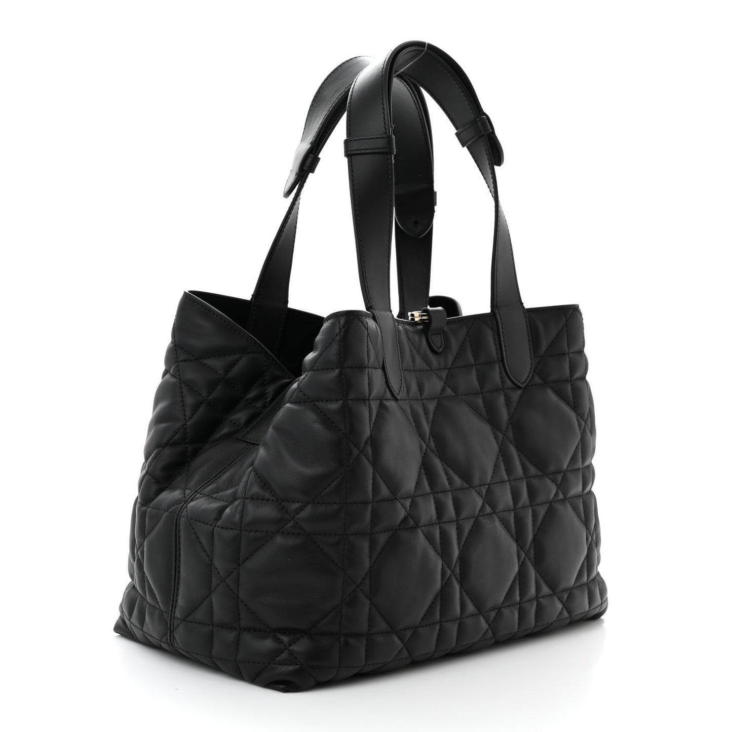 Calfskin Macrocannage Medium Toujours Black