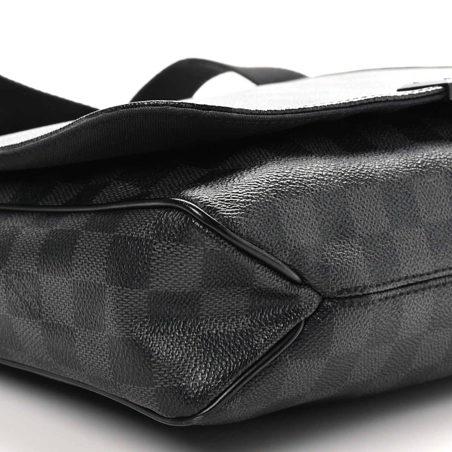Louis Vuitton Damier Graphite District MM 8 of 9