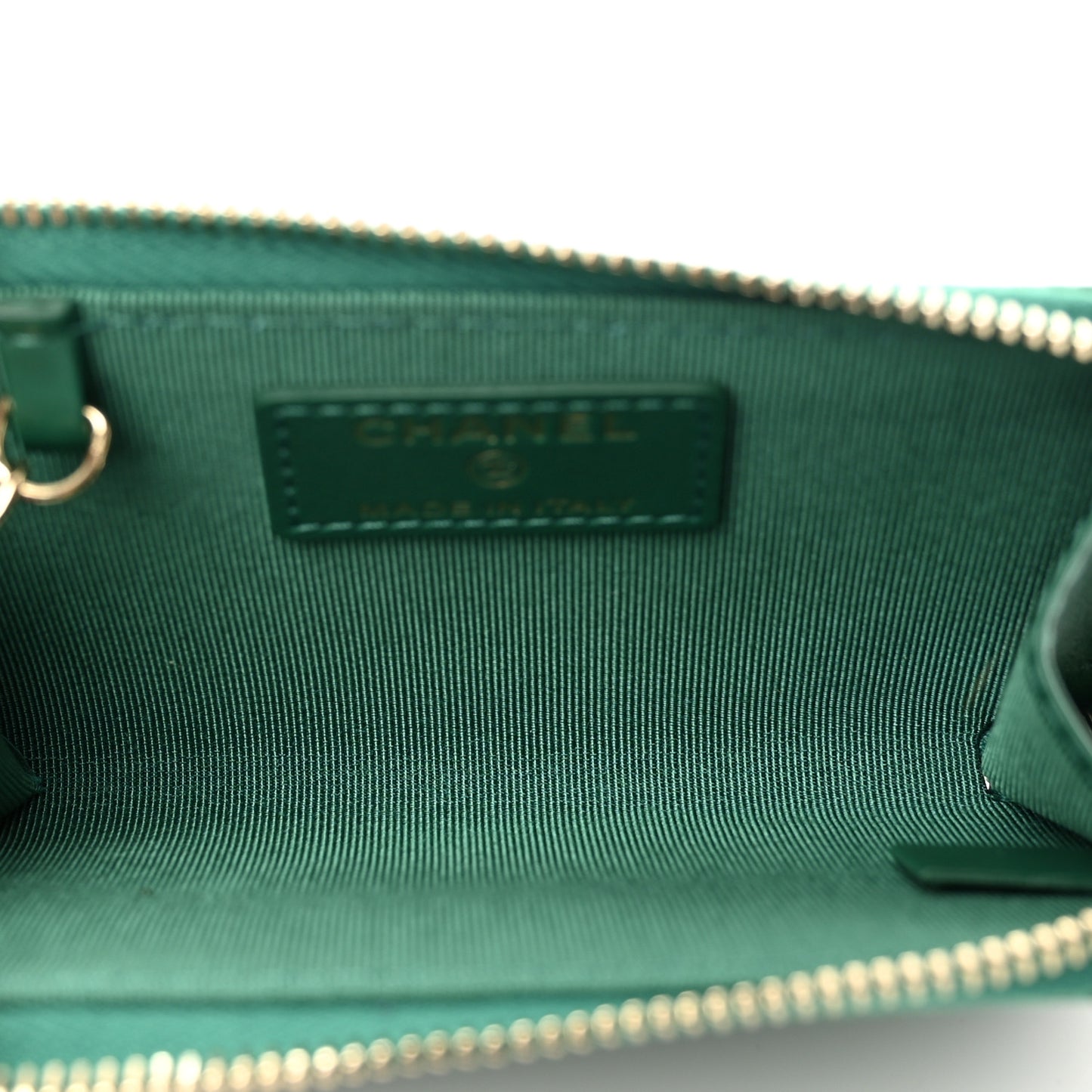 Iridescent Caviar Quilted Zipped Key Holder Case Green