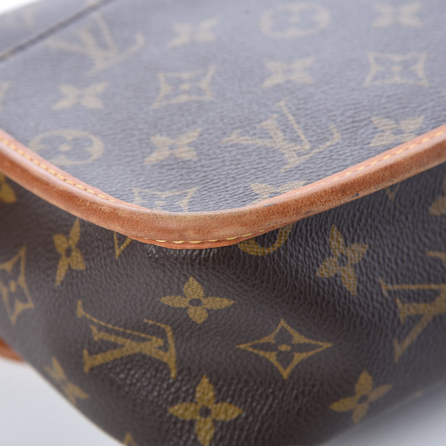 Monogram Sologne