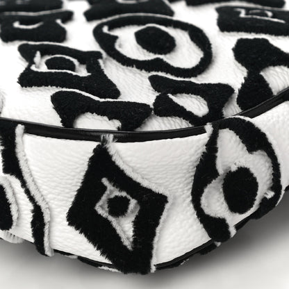Louis Vuitton X UF Tufted Monogram Pochette Accessories White Black 9 of 9
