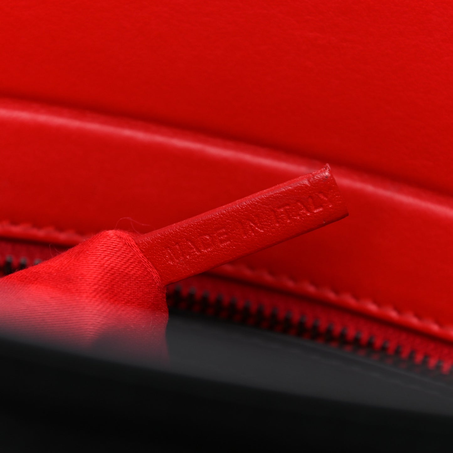 Calfskin Medium Paloma Black