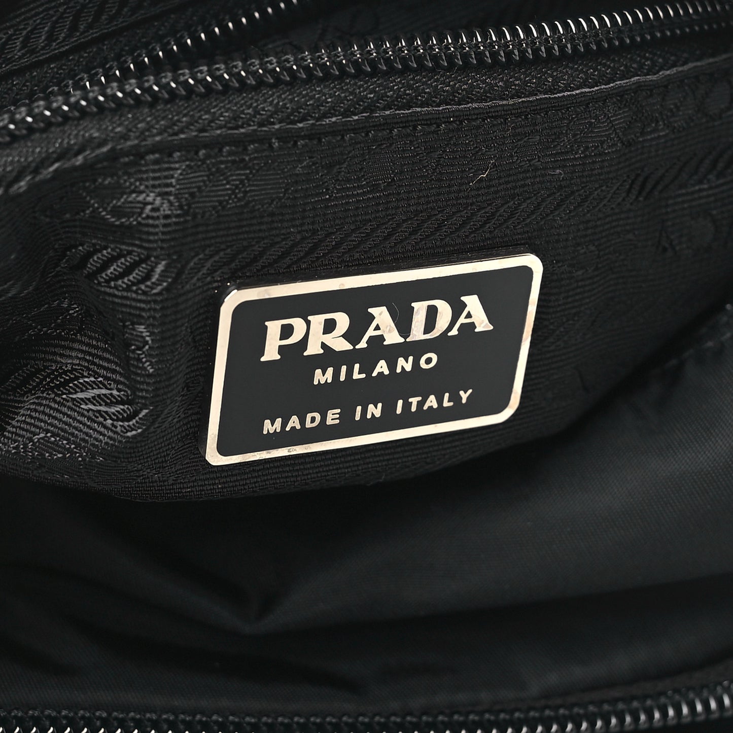 Nylon Vela Messenger Black