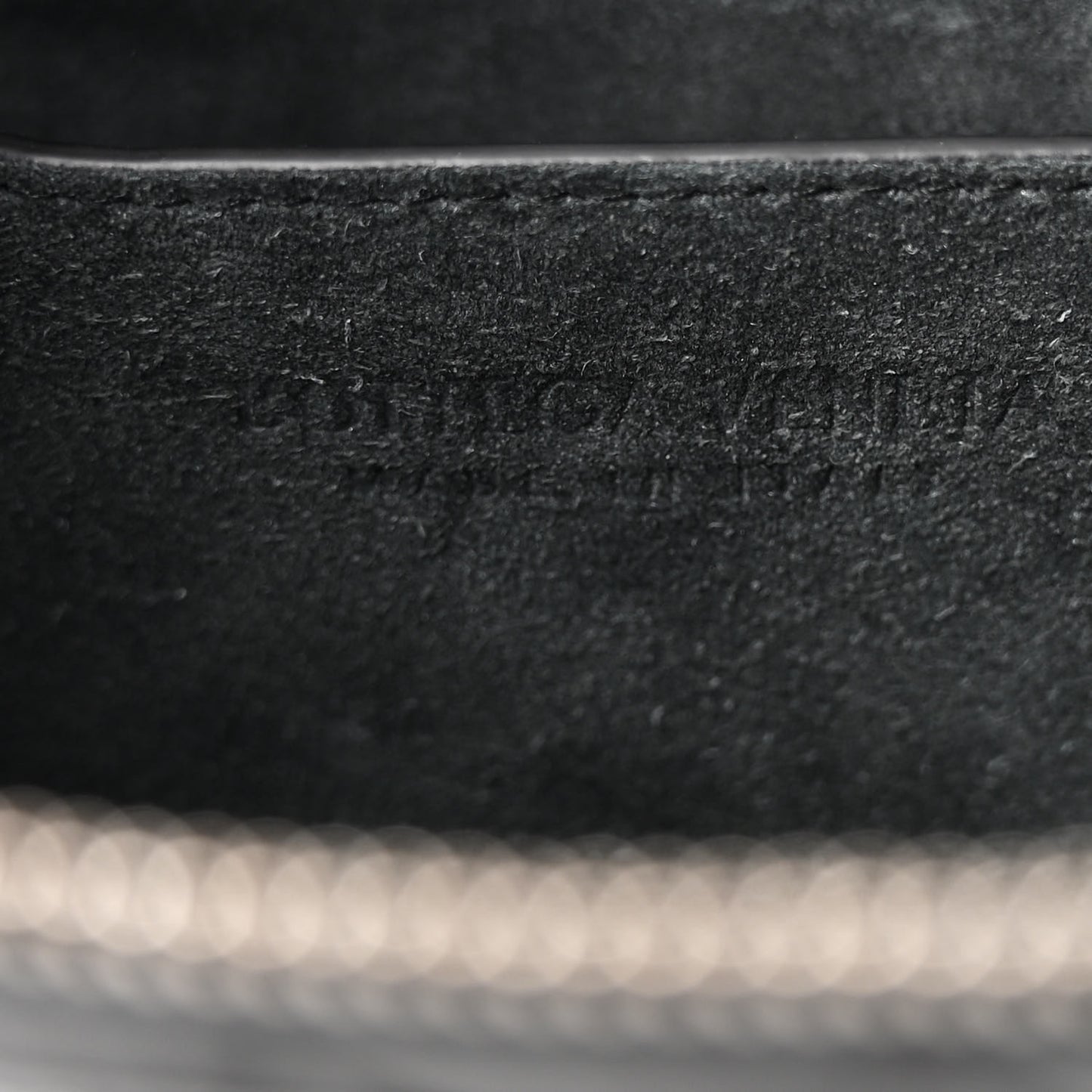 Calfskin Intrecciato Small Virgule Black