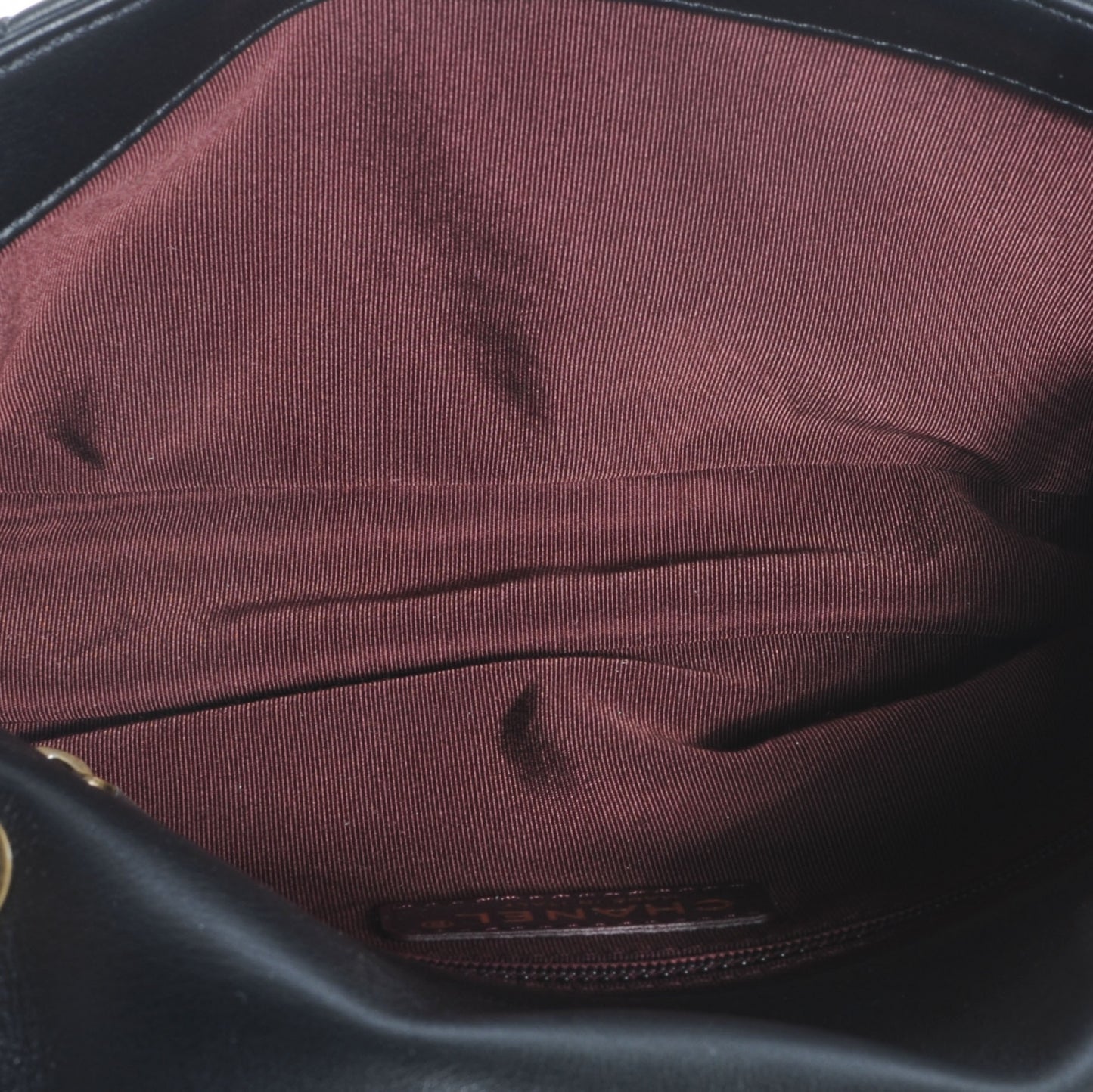 Calfskin Diamond Debossed Medium Cosmos Flap Black