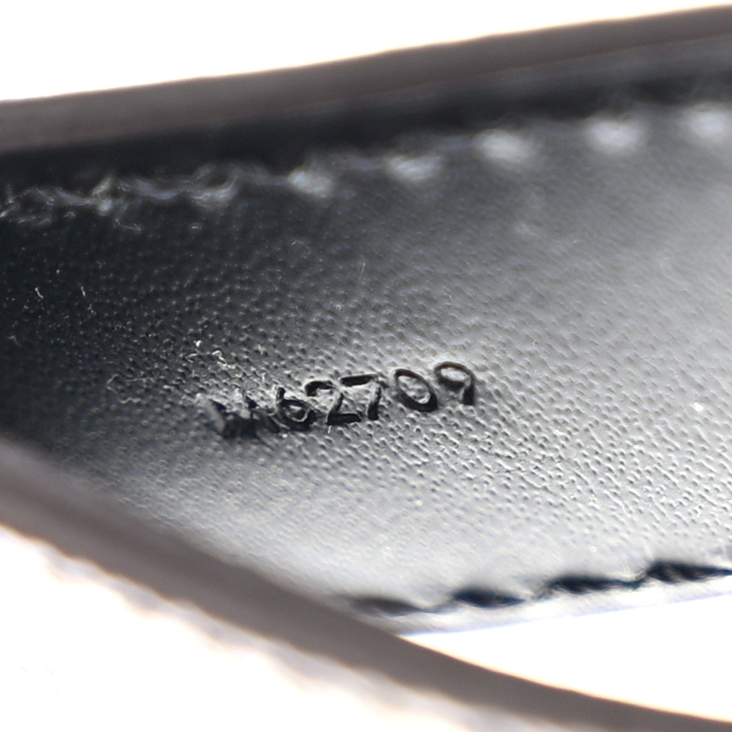 Louis Vuitton Monogram LV Dragonne Bag Charm Key Holder 5 of 7