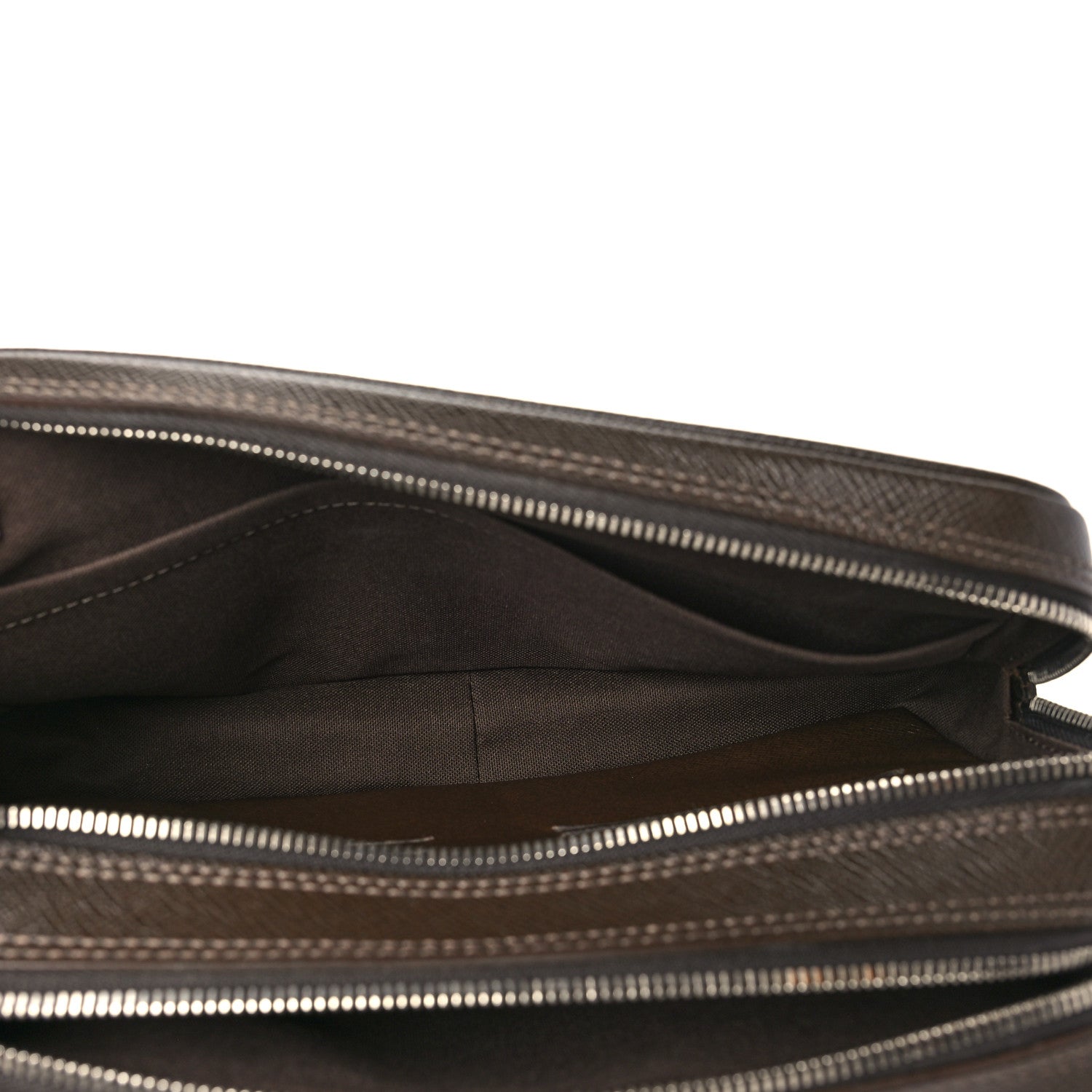 Louis Vuitton Taiga Pavel Grizzli 5 of 9