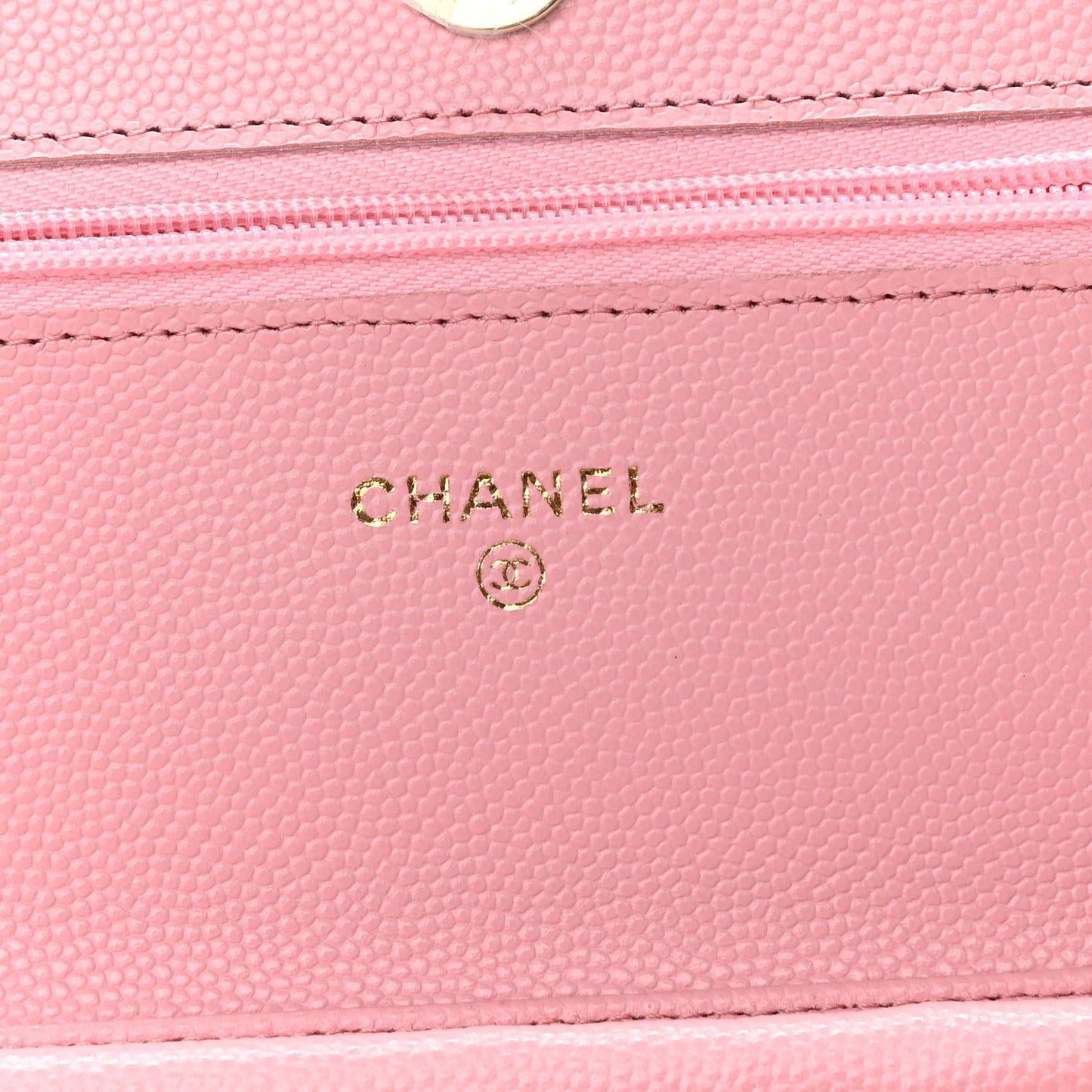Caviar Quilted Wallet on Chain WOC Light Pink
