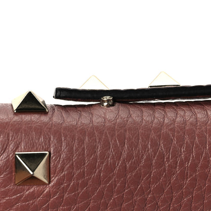 Valentino Garavani Pebbled Calfskin Rockstud Flip Lock Wallet On Chain English Rose 8 of 8
