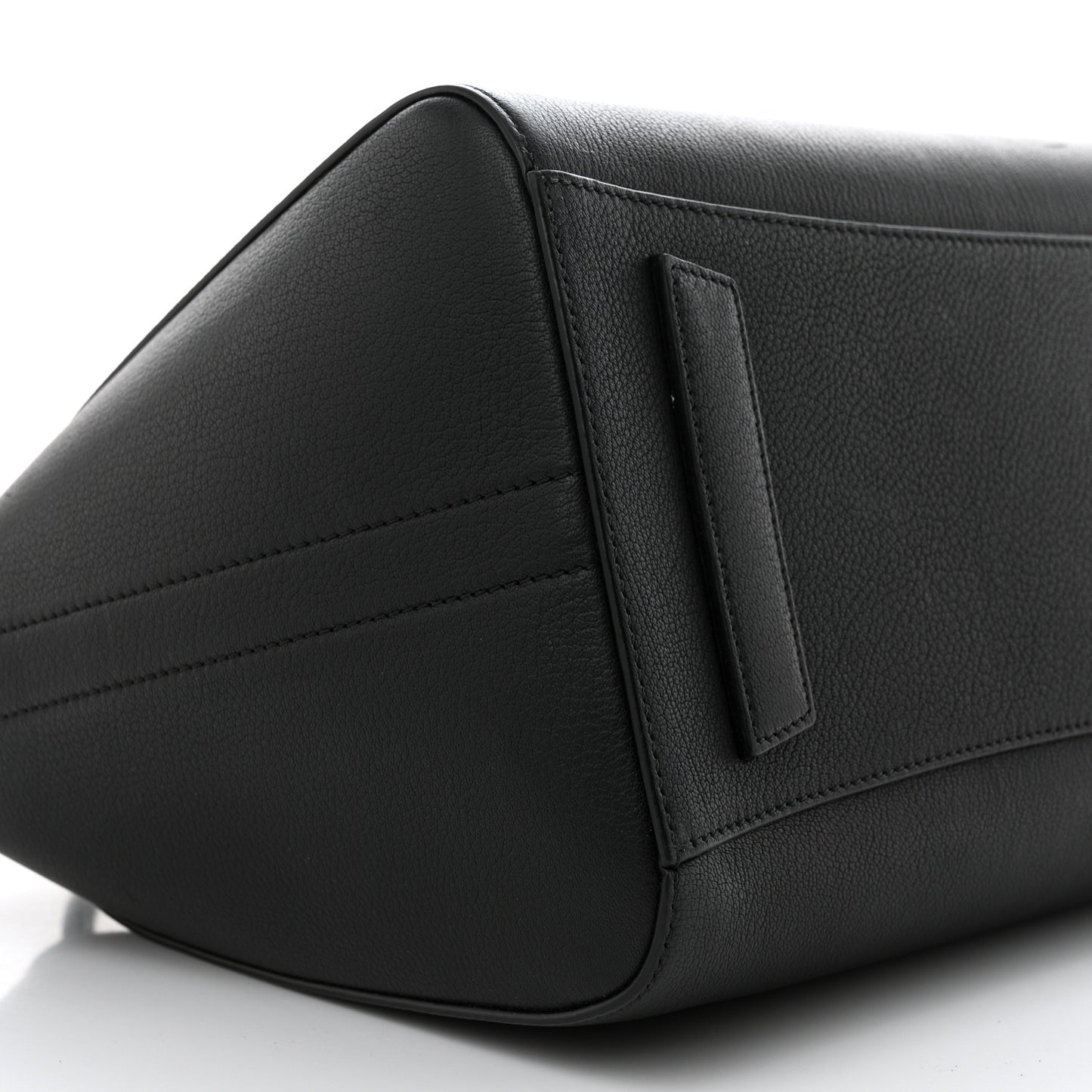 Sugar Goatskin Medium Antigona Black