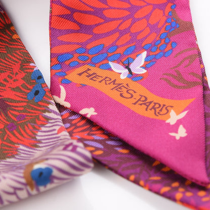 Hermes Silk Dans un Jardin Anglais Twilly Fuchsia Rouge Bleu Roy 5 of 5