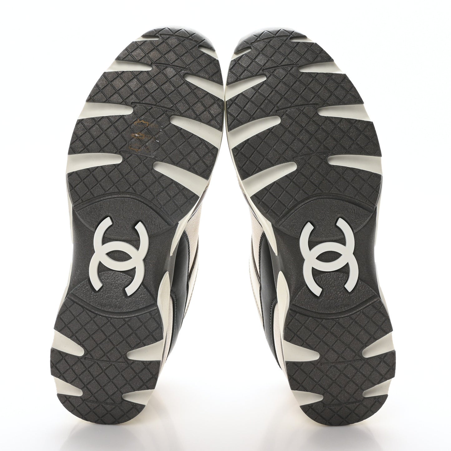 Suede Calfskin CC Sneakers 40 White Grey