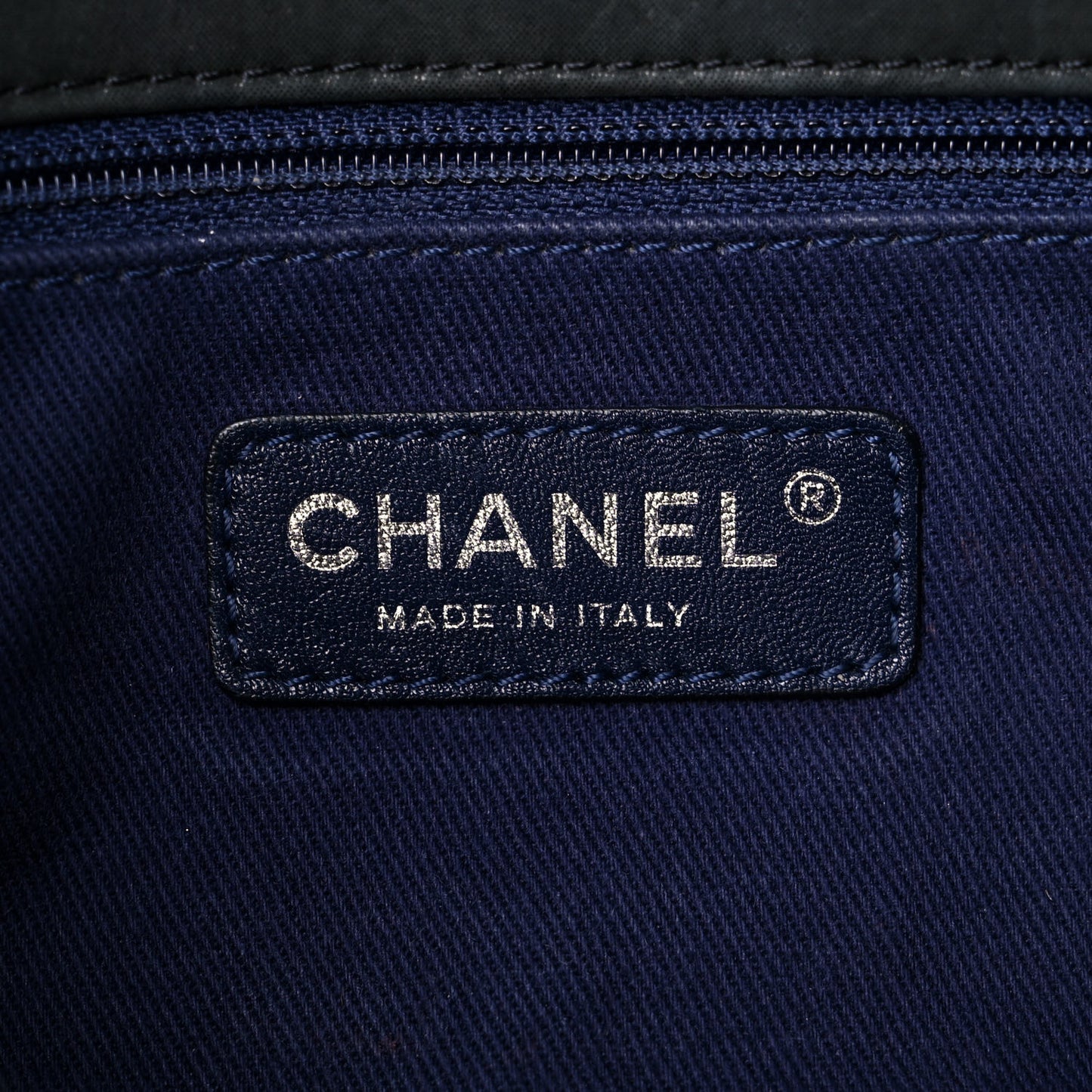 Iridescent Calfskin Quilted Small New Bubble Flap Anthracite