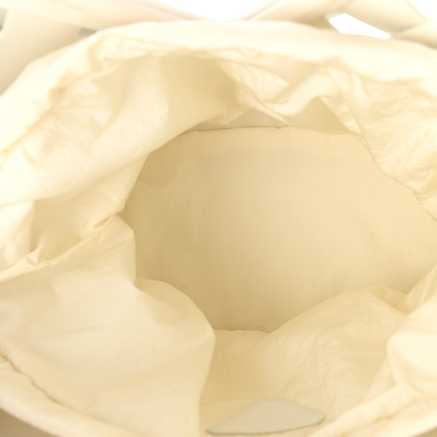 Bottega Veneta Calfskin The Point Weave Triangle Bag Chalk 6 of 12