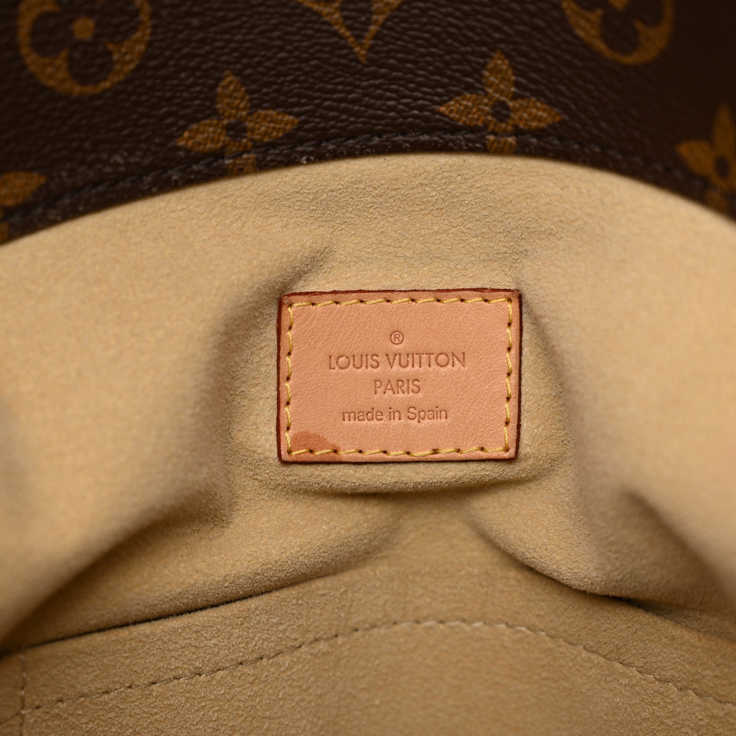 Louis Vuitton Monogram Artsy MM 6 of 21