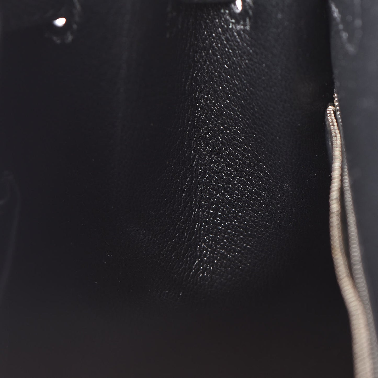 Epsom Kelly Sellier 32 Black