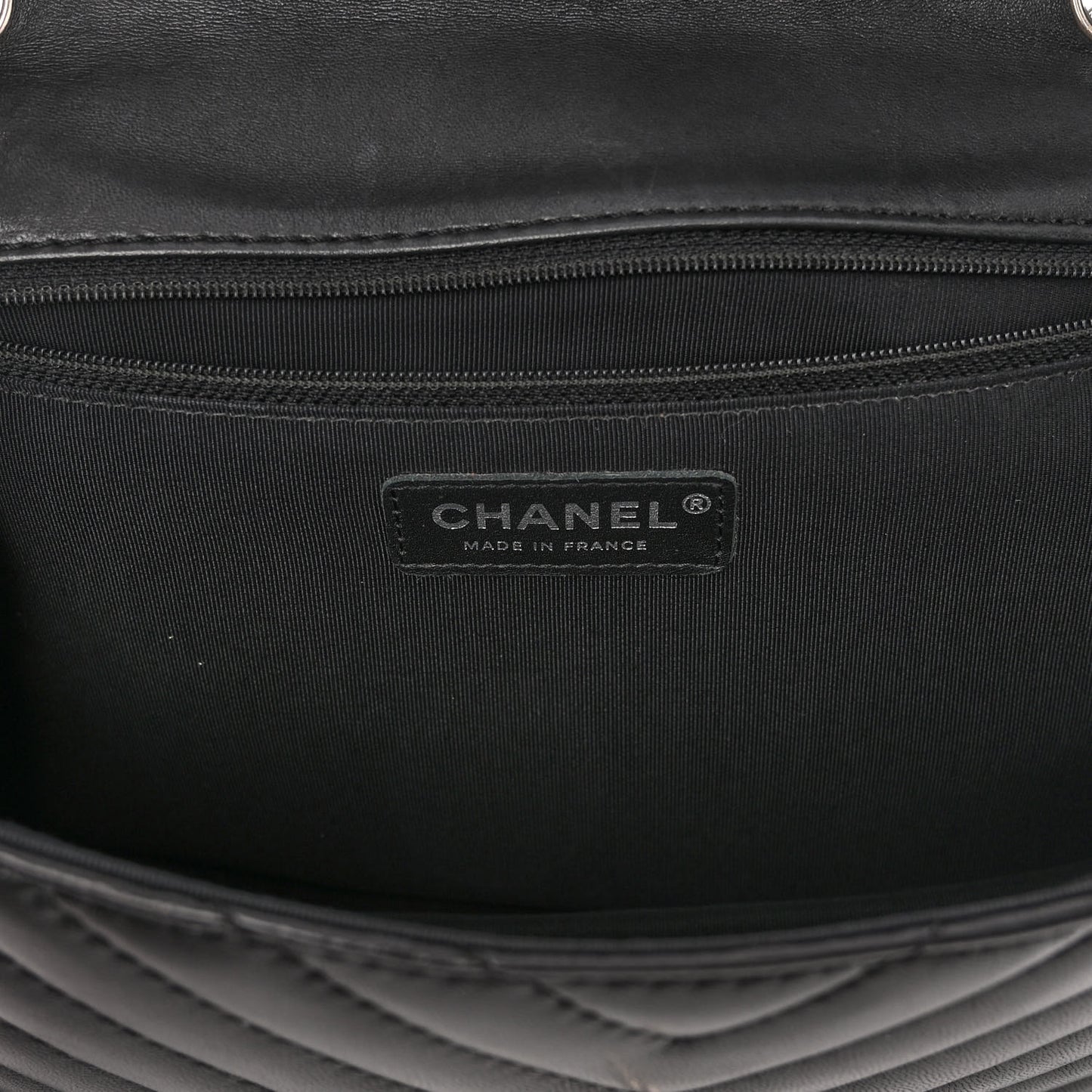 Lambskin Surpique Chevron Medium Single Flap Black