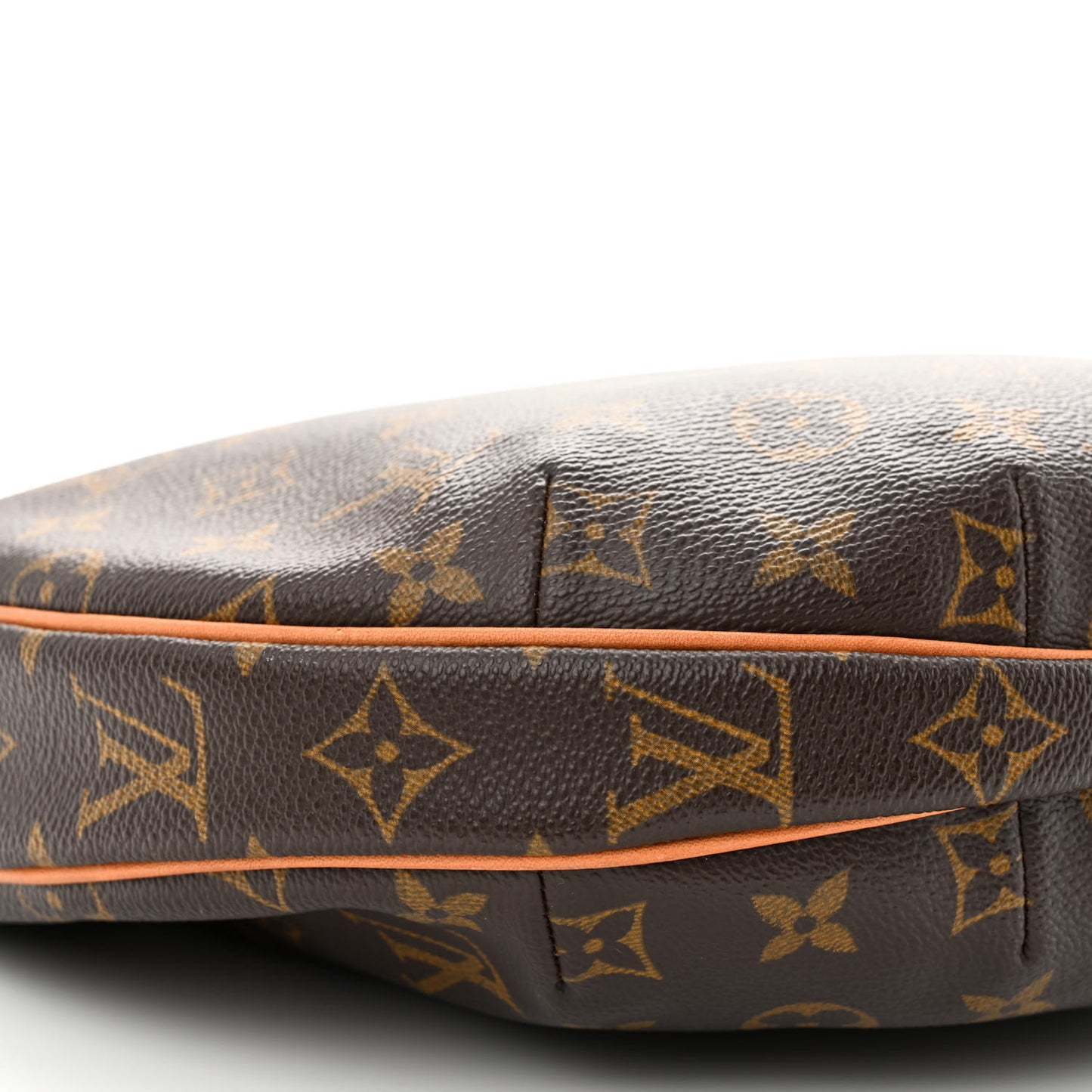 Monogram Croissant MM
