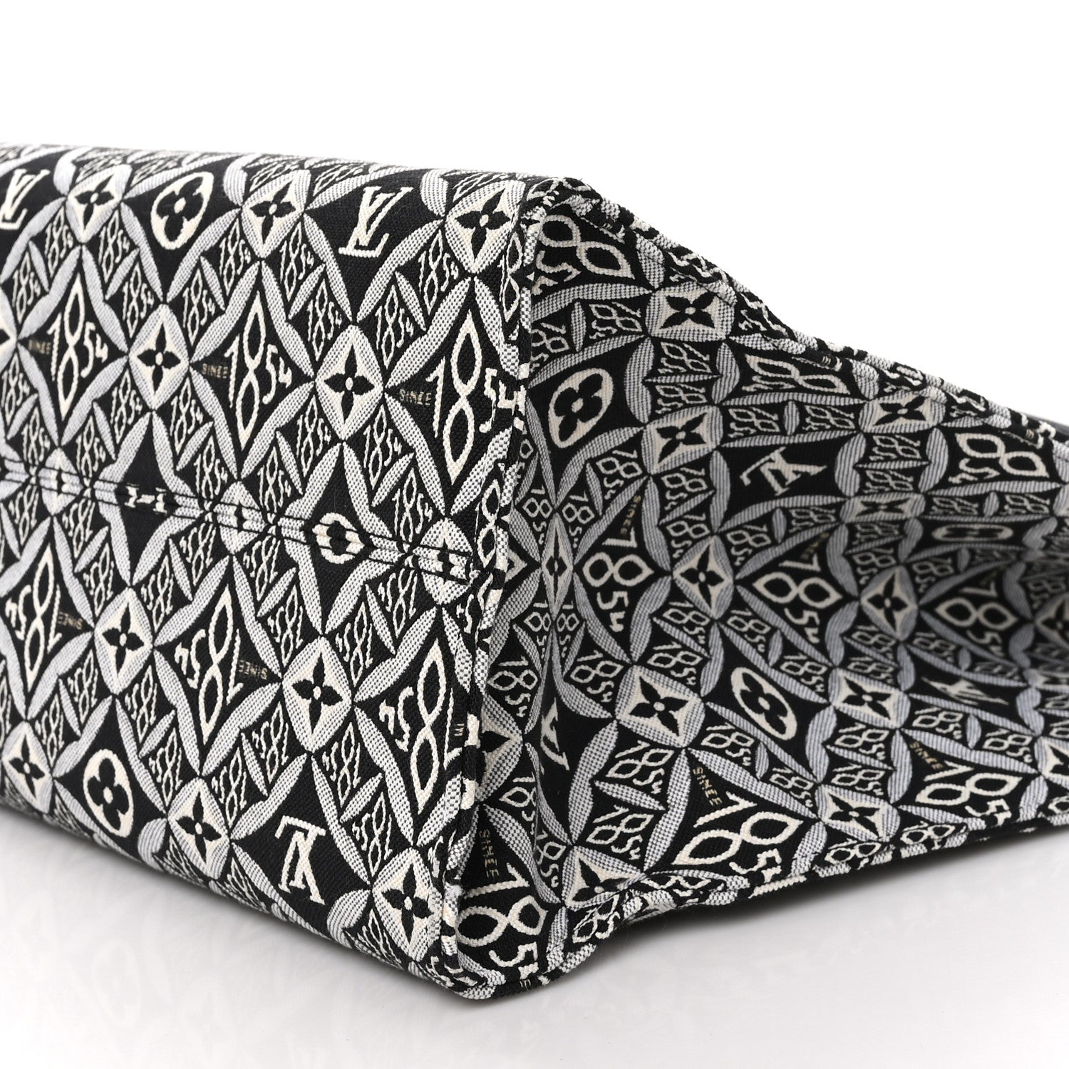 Louis Vuitton Jacquard Since 1854 Onthego GM Grey 9 of 9