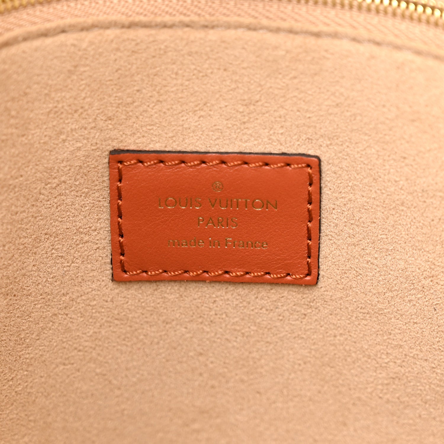 Louis Vuitton Calfskin Monogram Tufting On My Side Galet 6 of 11