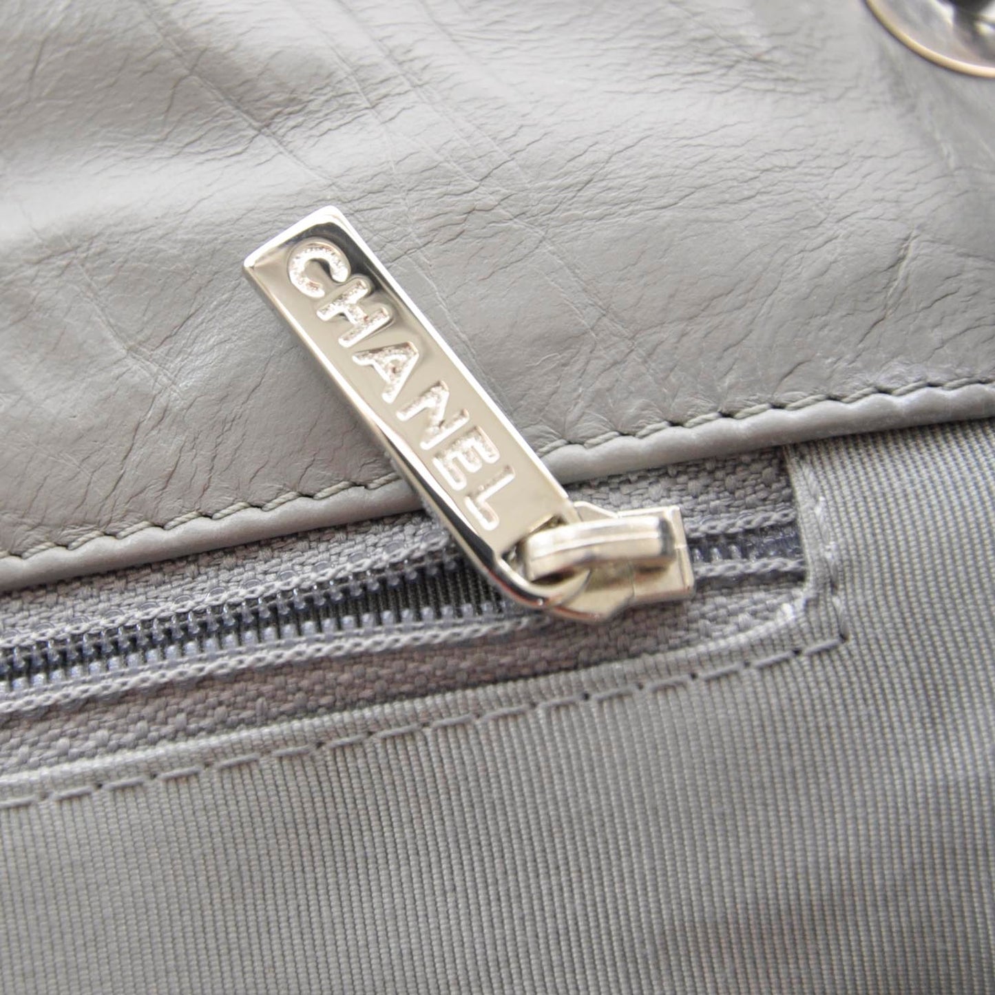 Leather Ultra Stitch Flap Grey