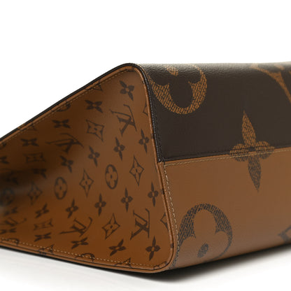Louis Vuitton Reverse Monogram Giant Onthego MM 9 of 12