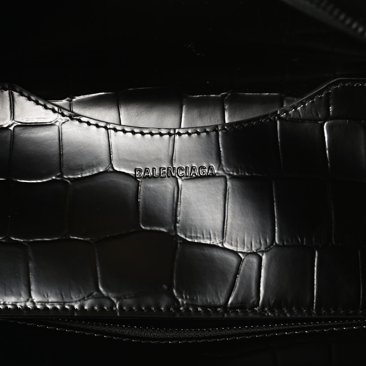 Semi Shiny Calfskin Crocodile Embossed Neo Classic Black Hardware S City Black